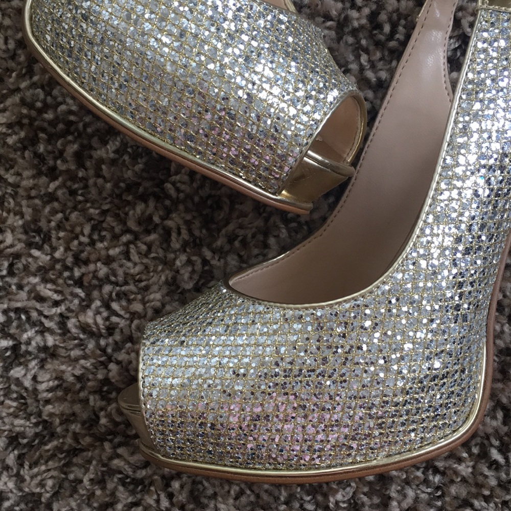 GUESS High Heels - Picture 2 of 5